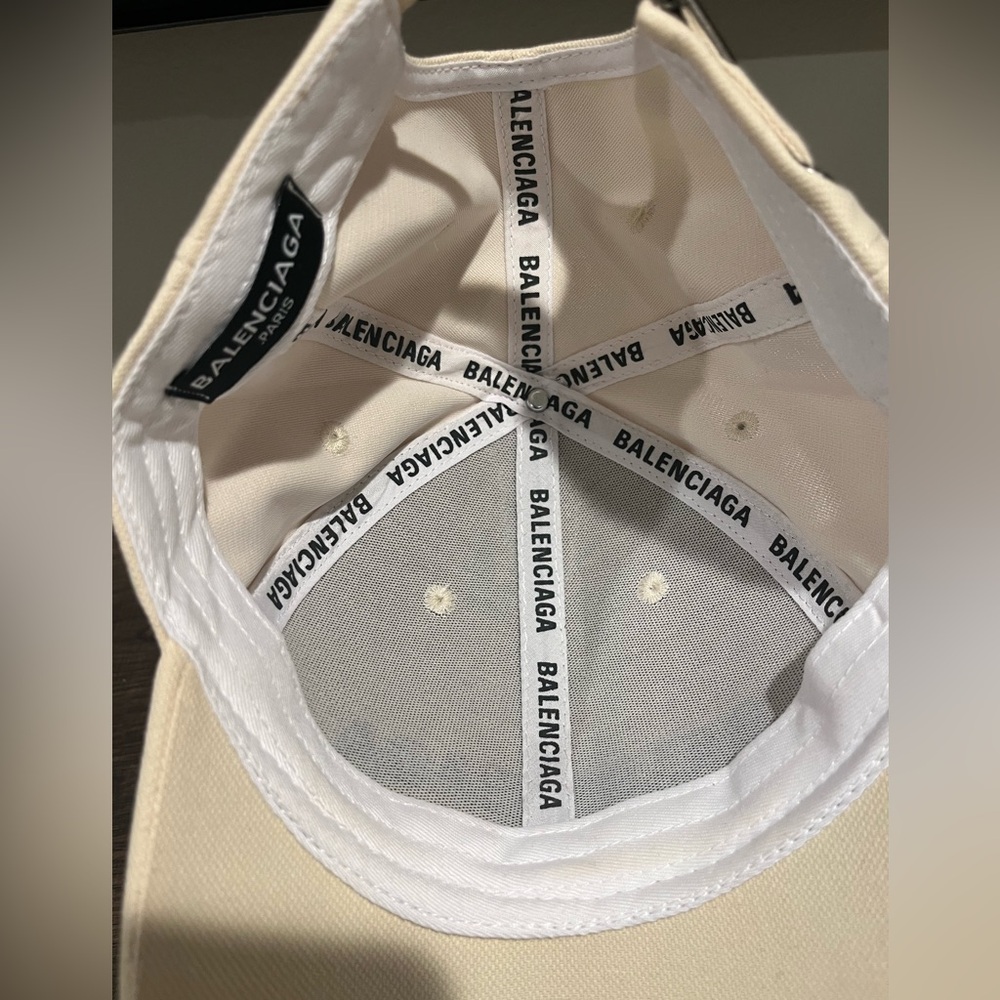 Designer Off-White Logo Cap front tear design beige - Picture 2 of 3